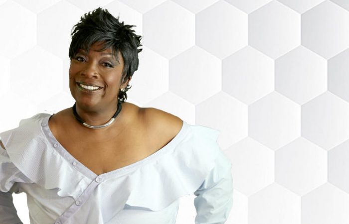 V103 WandaSmith